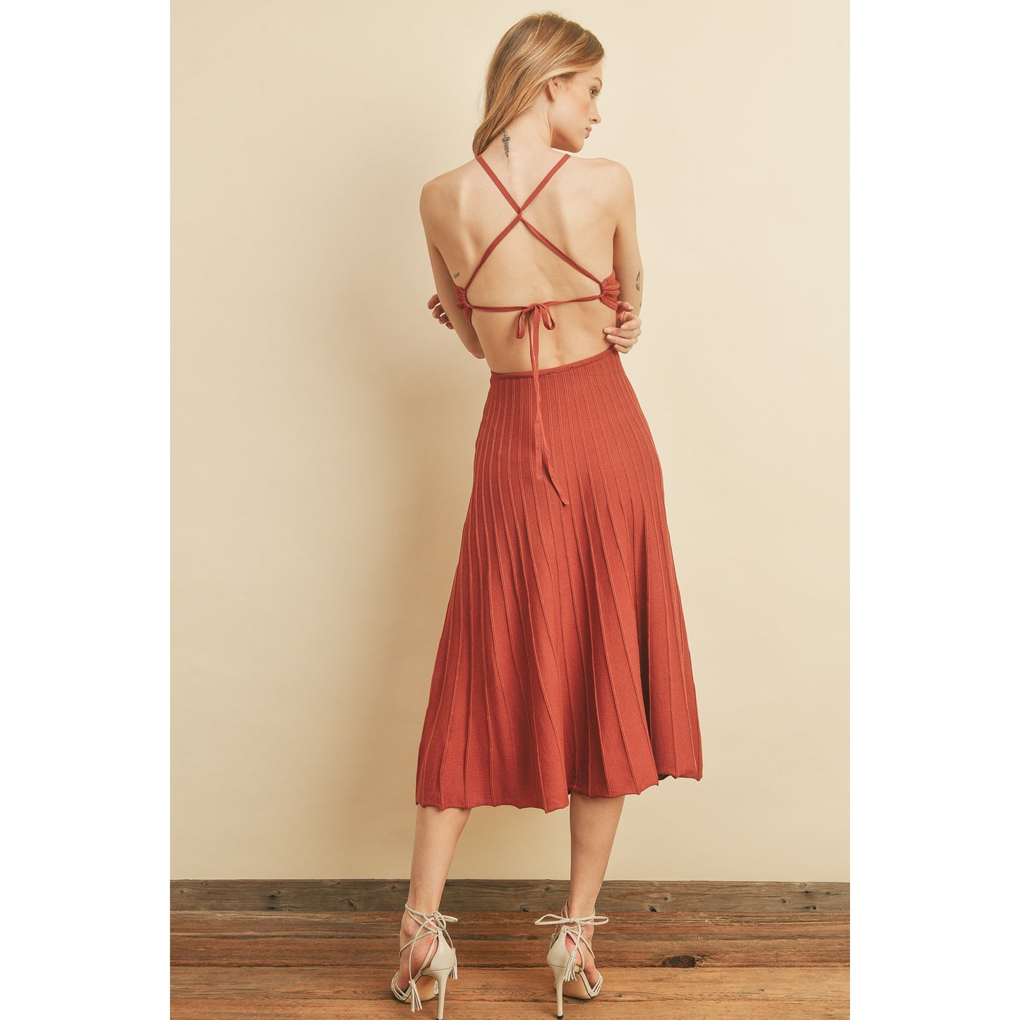 Tierra | Pleated Key-Hole Dress